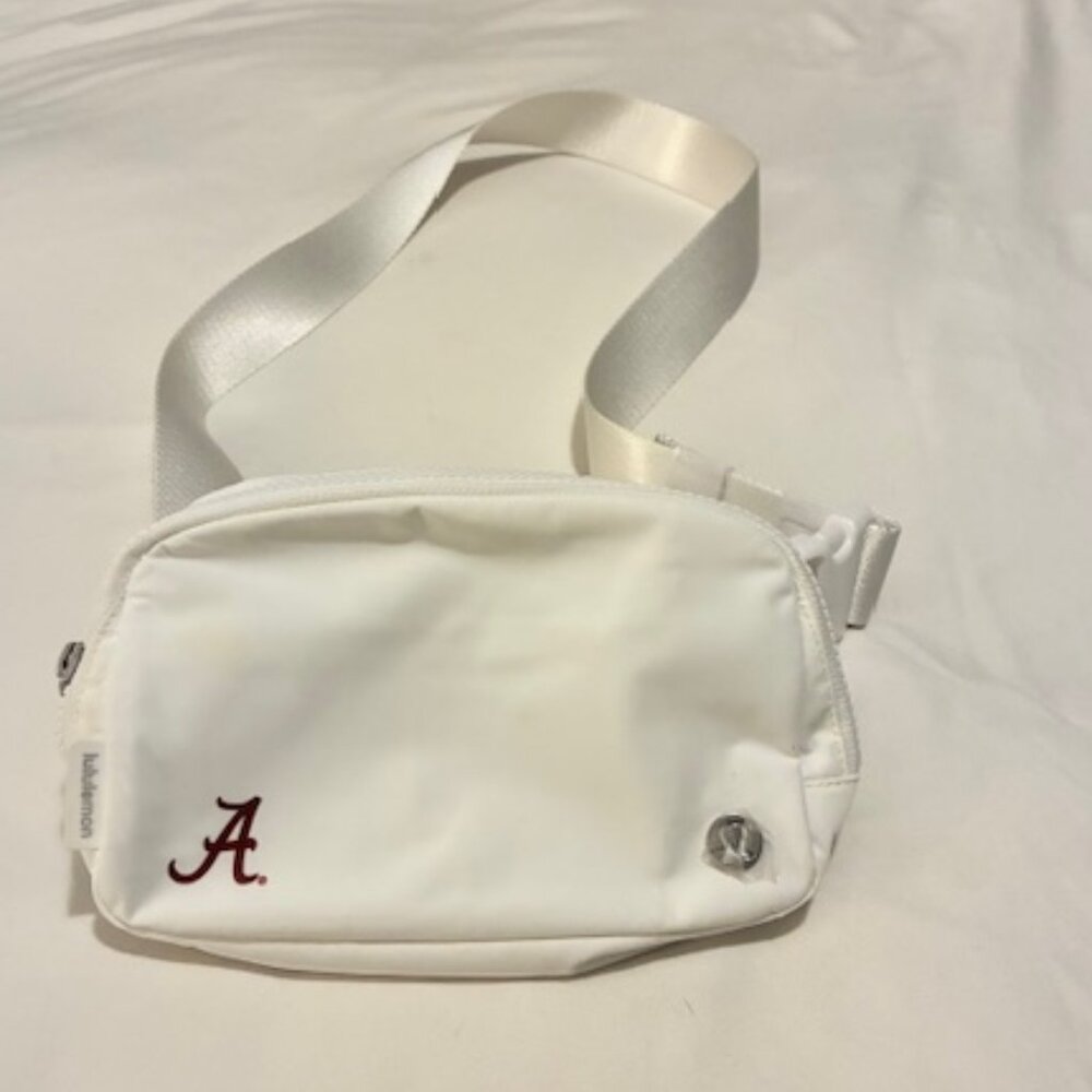 Lululemon Belt Bag White with Alabama Logo - NEW - Picture 2 of 6